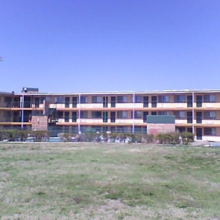 Delux Inn 梅斯基特 外观 照片
